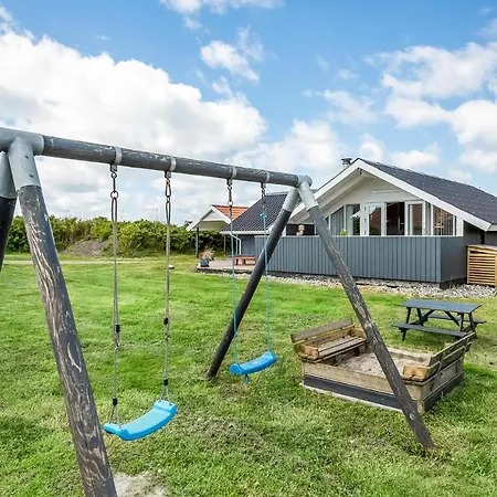 Cozy In Hvide Sande With Kitchen Tatil Evi Havrvig
